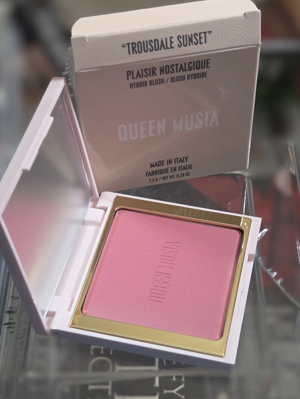 Queen Musia Plaisir Nostalgique Hybrid Blush in Trousdale Sunset